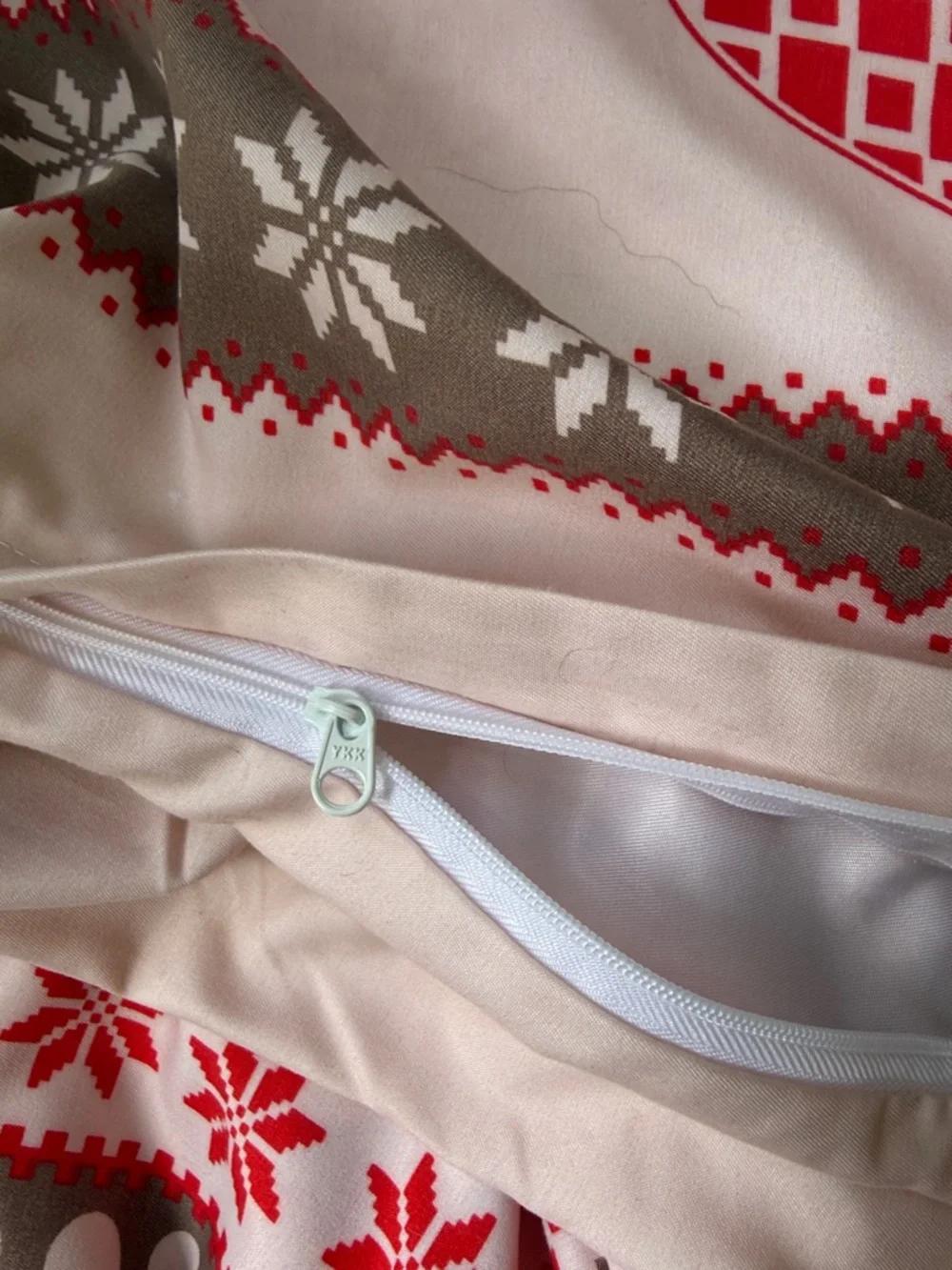 Festive Reindeer & Ornament Duvet Set in Red and Cream